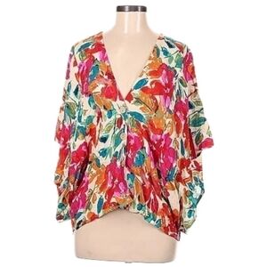 Vici Floral batwing buttondown short sleeve top size small